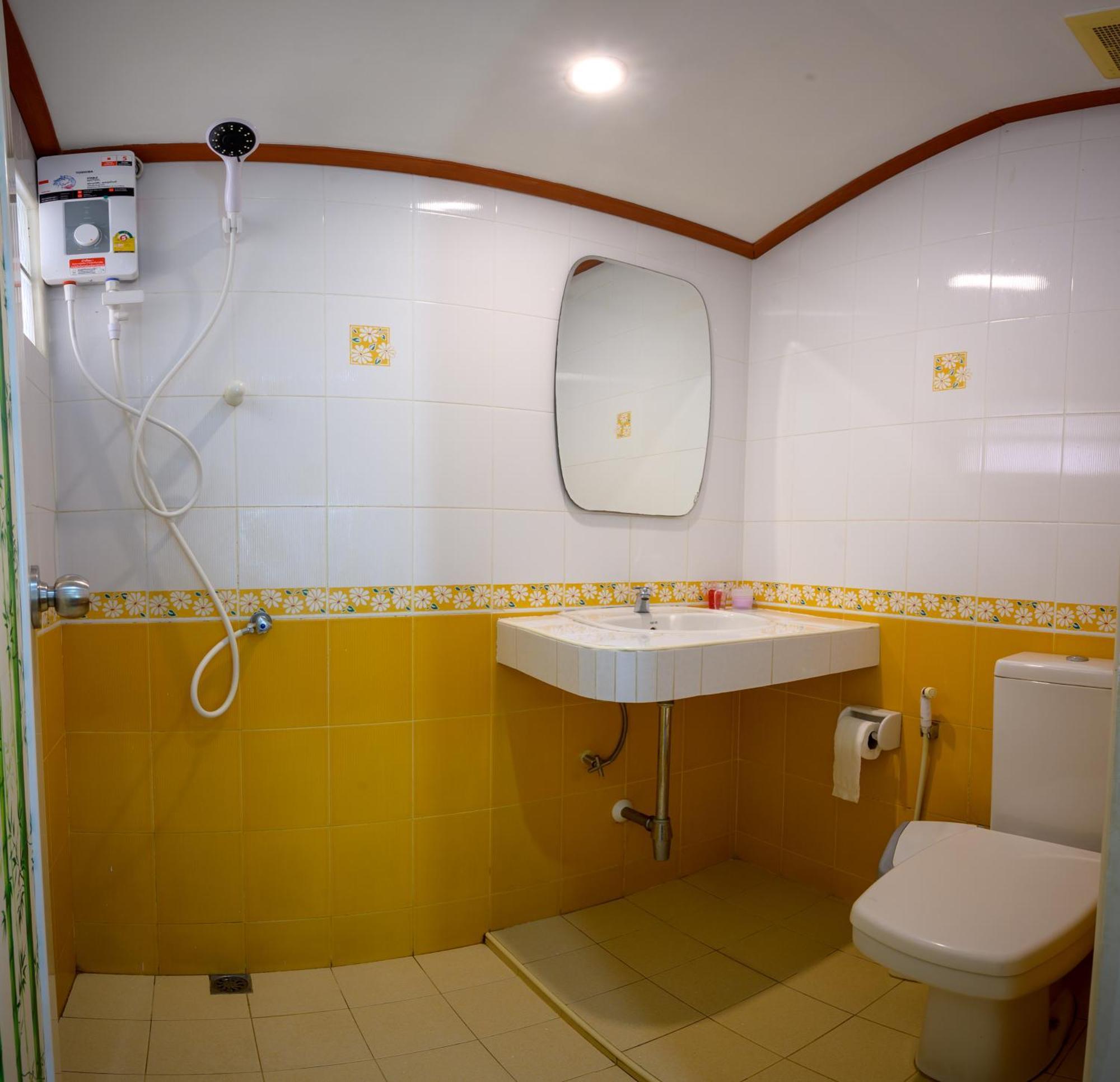 Halo Sea Koh Larn Hotel Pattaya Eksteriør billede